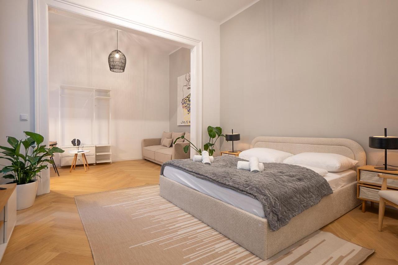 Spacious 110М2 Flat In The City Center Viena Exterior foto