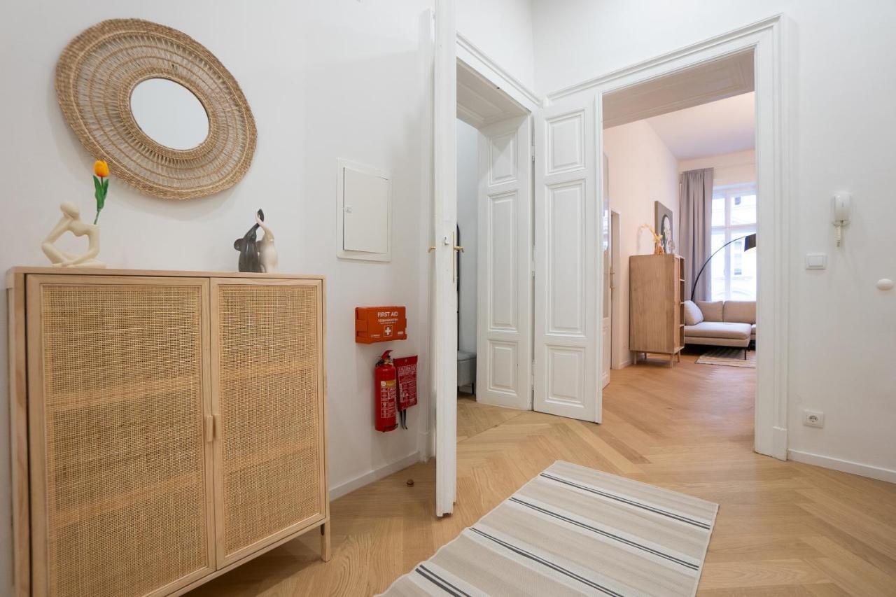 Spacious 110М2 Flat In The City Center Viena Exterior foto